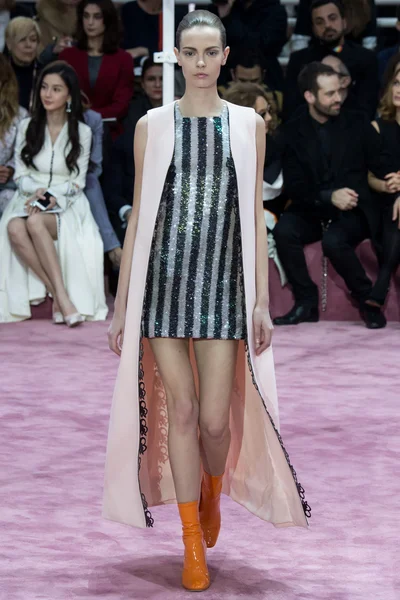 Look 42